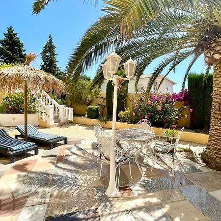 Homestay Eva Asiana With Shared Pool Benissa