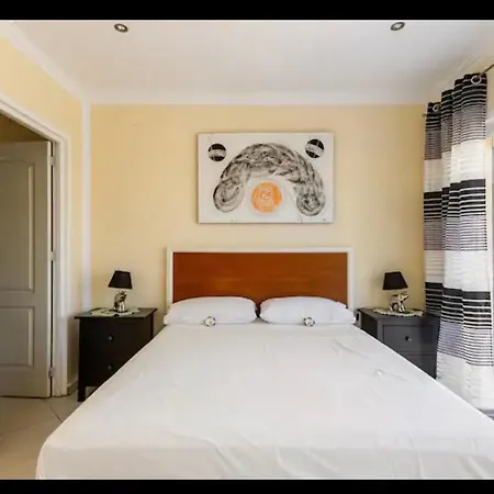 Eva Asiana With Shared Pool Homestay *